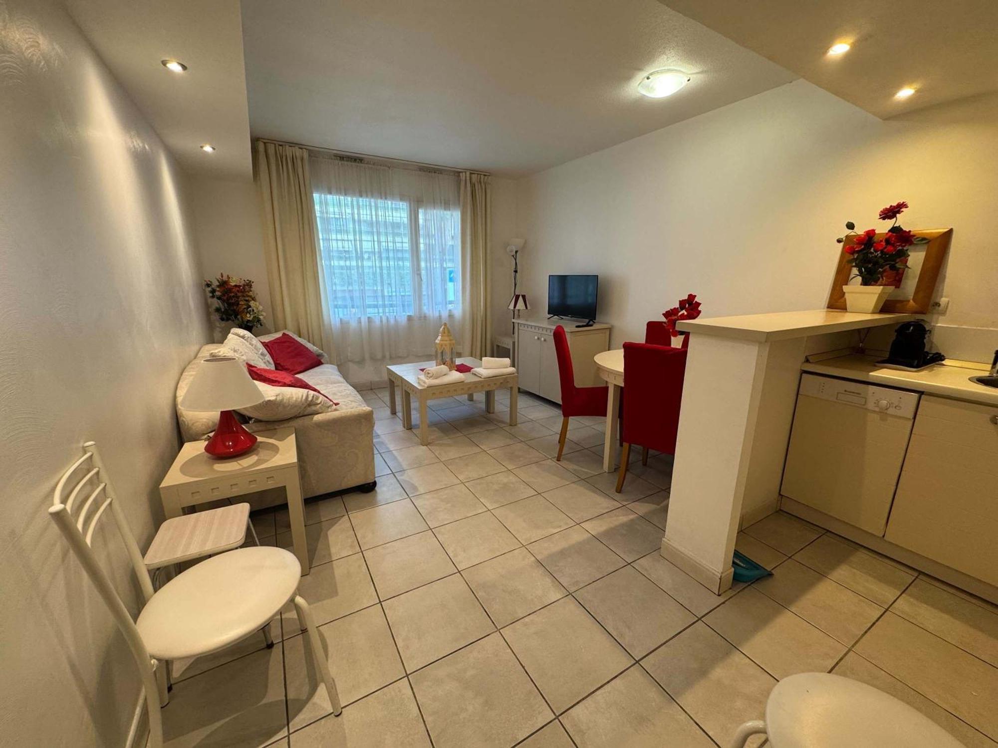 A079 Confortable Sur Carnot -1 Appartement Cannes