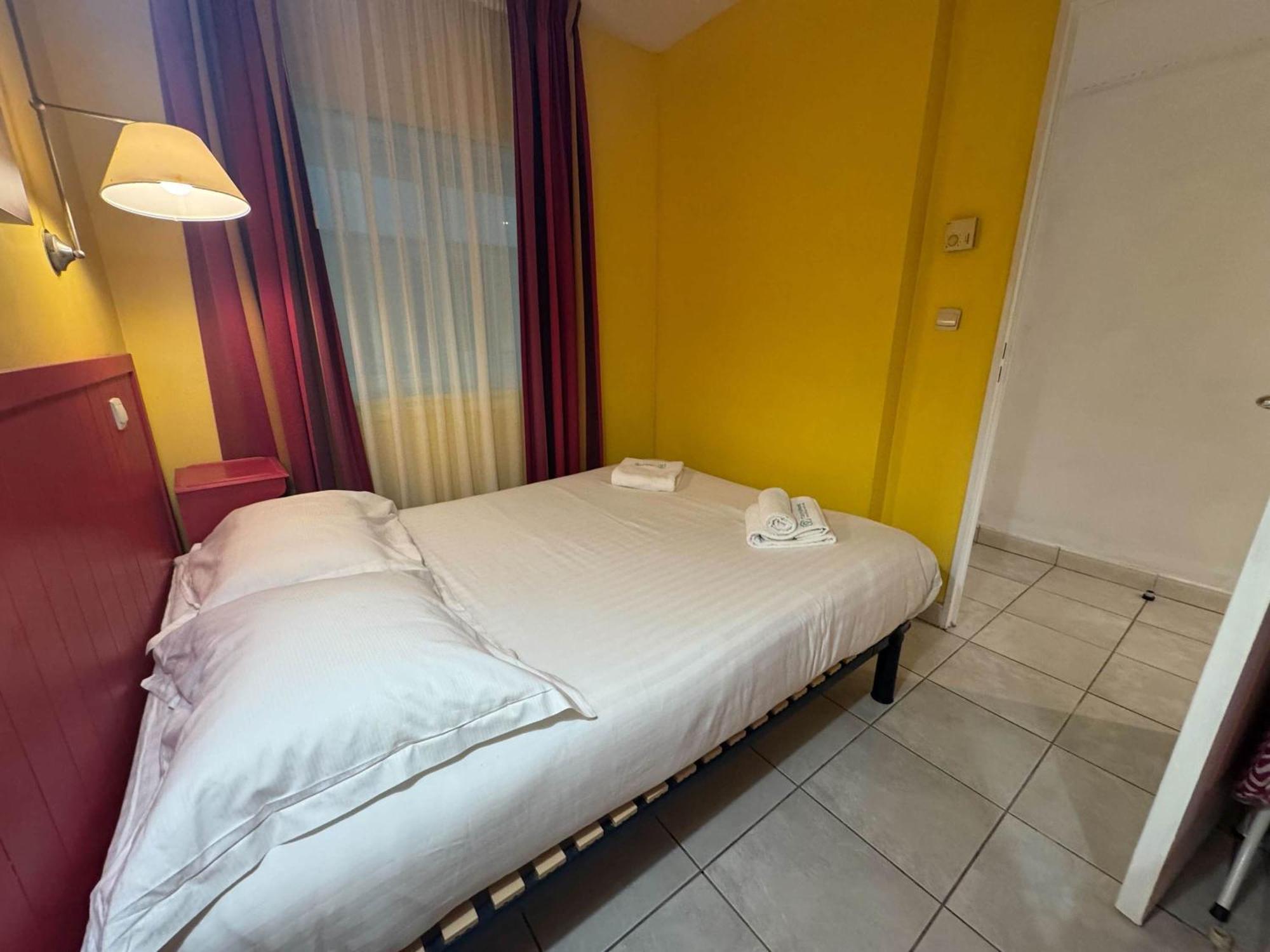 A079 Confortable Sur Carnot -1 * Cannes